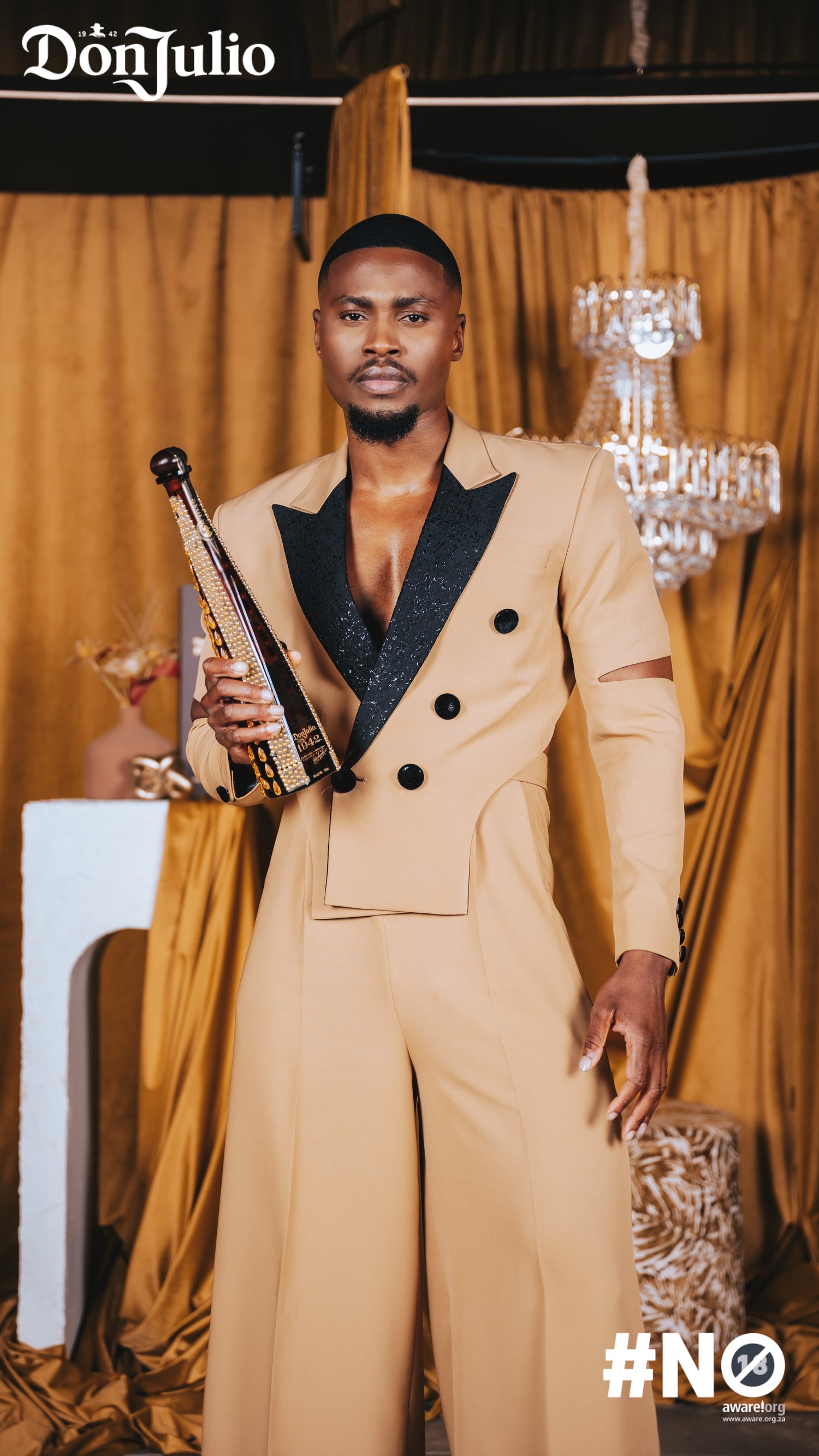 SUITS & TAILORING
